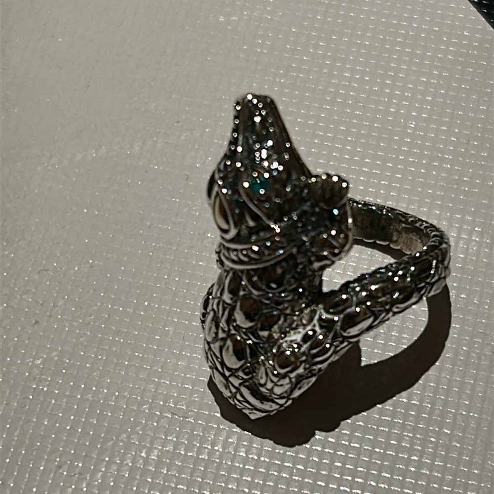 John hardy alligator ring. Size 5 or 5 1/2